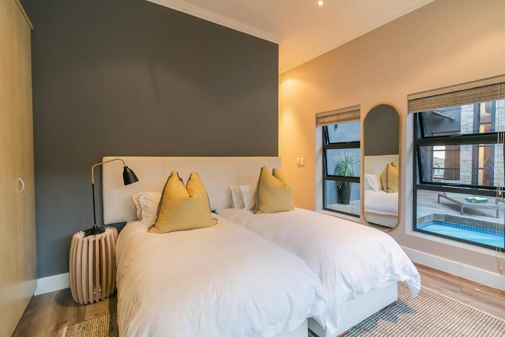 Luxury Views + Excellence - Pezula No Loadshedding Vakantiehuis *